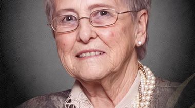 Mme Thérèse Provençal Breault
