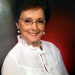 Photo of Betty Fay Elliott, obituary in Dupuy