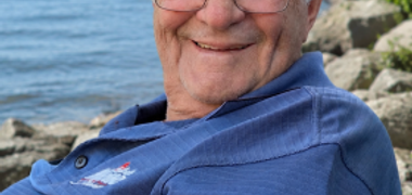 Robert "Bob" Daunais