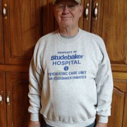 Photo of Roger G. Davis, obituary in Maria