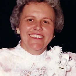 Photo of Anne McMillan Glover, obituary