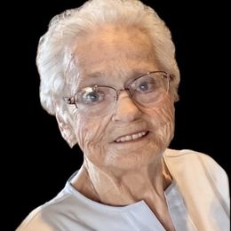 Photo of Janet Elaine Mendonca, obituary
