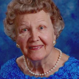 Photo of Sylvia Wisniowicz, obituary