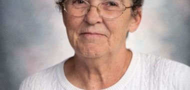 Theresa D Sanders