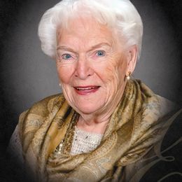 Photo of Mme Louise Goulet-Lecours, obituary in Sherbrooke