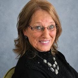Photo of Colette Parker, obituary in Québec