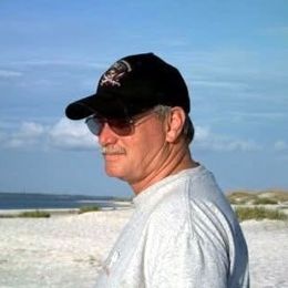 Photo of Darrell J Ooley, obituary