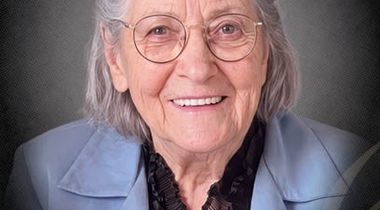 Mme Jeanne Laneuville