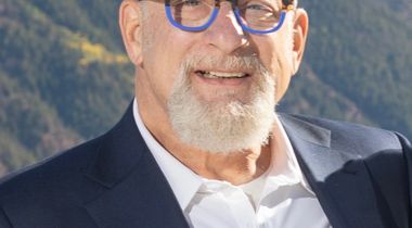 Elliot Dobski