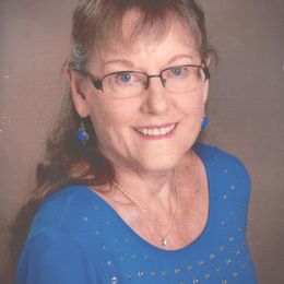 Photo of Elizabeth Montgomery, obituary in Sheenboro