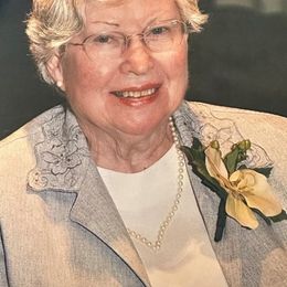 Photo of Jeannette Powers Hall, obituary