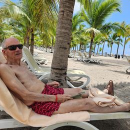 Photo of Jacques Duval, obituary