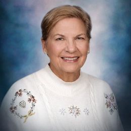 Photo of Carolyn Karp Meadows, obituary in Louiseville