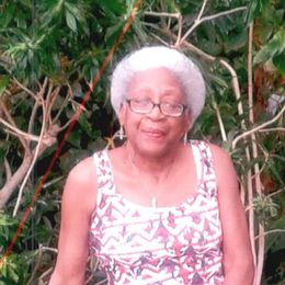 Photo of Linda Stewart, obituary