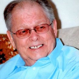 Photo of Raymond Hill, obituary in Delson