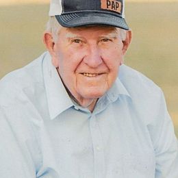 Photo of Pat Shadburn, obituary in Senneville