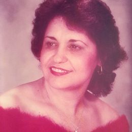 Photo of Ellen Amendola, obituary
