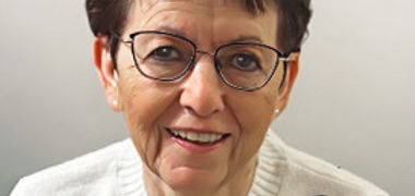 Mme Madeleine MAILHOT