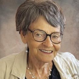 Photo of Carmelle Caron Ouellet, obituary