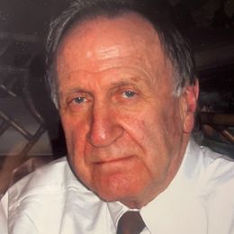 Photo of Leonard Daitch, obituary in Beaconsfield