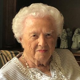 Photo of Adeline Louise Holm, obituary in Maria