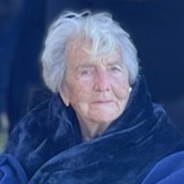 Photo of Joan Masters Knowles Bullard, obituary