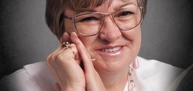 Mme Pauline Lessard