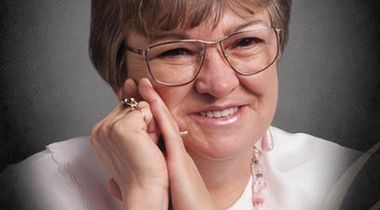 Mme Pauline Lessard