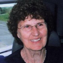 Photo of Louise Turnbull, obituary