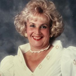 Photo of Marilyn Romoff (née Kolotinsky), obituary in Montréal