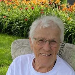 Photo de Lauretta Hamel, avis de décès à Saint-Augustin-de-Desmaures