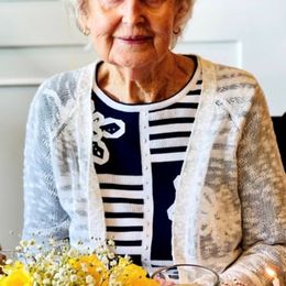 Photo de Margaret Hanson, avis de décès à Bedford