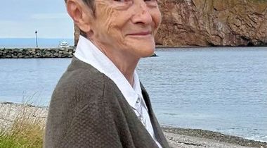Mme Madeleine Lévesque
