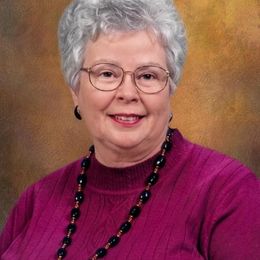 Photo of Mrs. Barbara Bradbury White, obituary in Magog