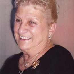 Photo of Mme Jeannine Roy Lacharité, obituary in Lachute