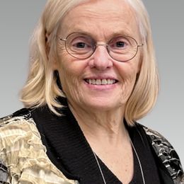 Photo of Mme Lucie Lacroix, obituary in Montréal