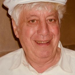 FhHCf4QKdRp1TXsUrzQCuPwZrcxBXaQaK58W6i5X