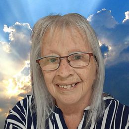 Photo of Jacqueline Lauzon (Petit), obituary in Authier