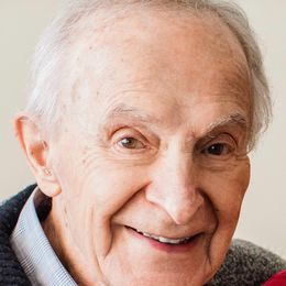 QmDTFKRRf8jJybrrXmvN8wFoz7HLIQqkklWCqVCp