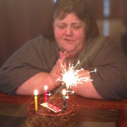 r6BaUqGFkHpJSBcJ57HHXrgTOj3526q9Fv9nJVWT