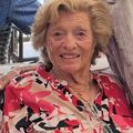 Estelle Falk