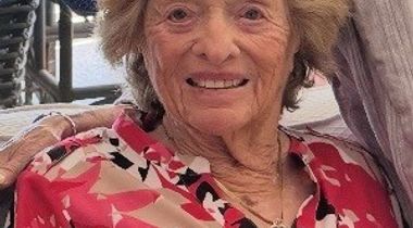 Estelle Falk