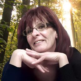 3KY8cZIIsIYfaimJLHgWRa288tTBze5umkgepRGi