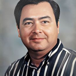 Photo of Gerardo de la Garza, obituary in Caplan