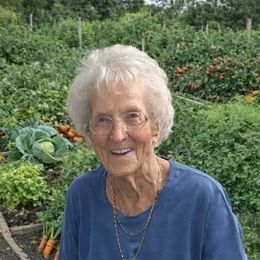 04ULhBQzanBFMFTK2Bz8cjGBnlpGM300krT3C7JK