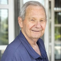 Photo of Lloyd Robinson, obituary