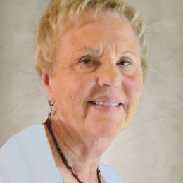 Photo de Lucienne (Lulu) Corriveau, avis de décès à Saint-Jérôme
