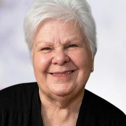 Photo of Suzanne Santerre, obituary in Farnham