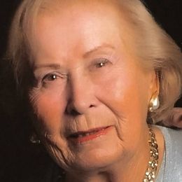 UymFUFAiyov0en8Ha7tHRfc7ziSAWrL6o8Tsg5E2