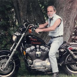 Photo of Denis Paré, obituary